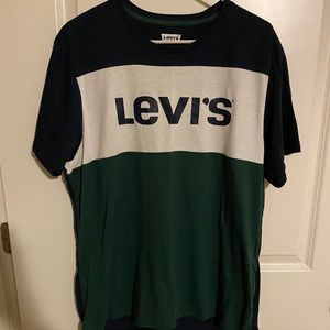 Levi’s T-shirt